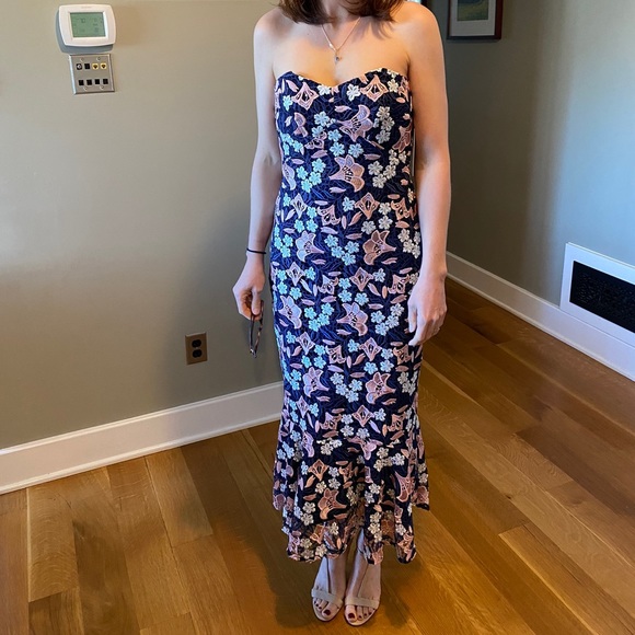 Shoshanna Embroidered Dress from Neiman Marcus Size 4 - Picture 2 of 5